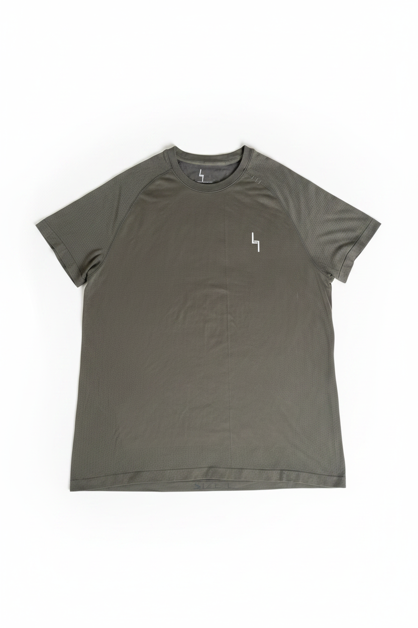 Men’s khaki essential t shirt