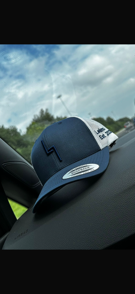 Navy/white cap